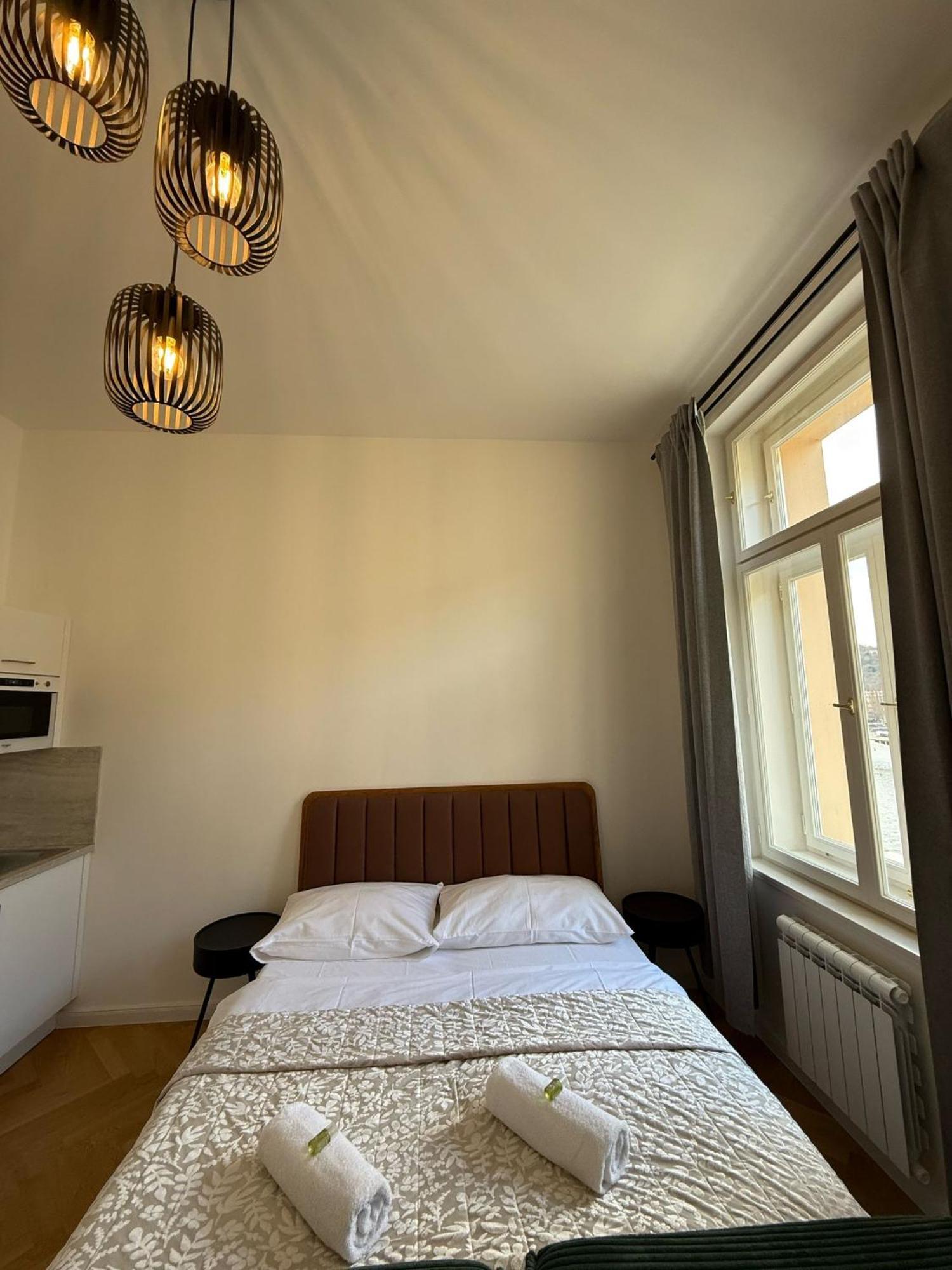 Rasinovo Nabrezi - Riverside Residence 布拉格 外观 照片
