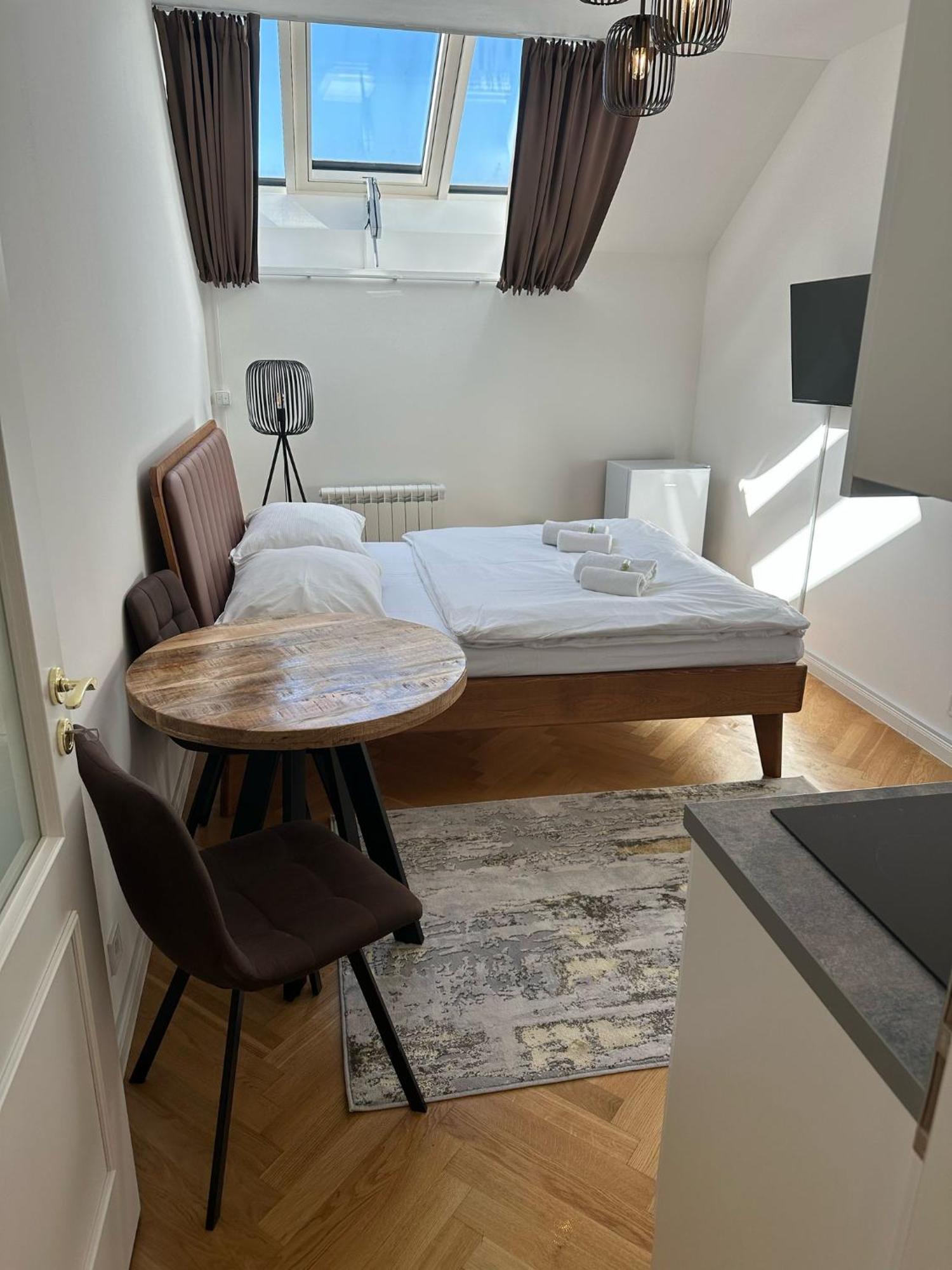 Rasinovo Nabrezi - Riverside Residence 布拉格 外观 照片