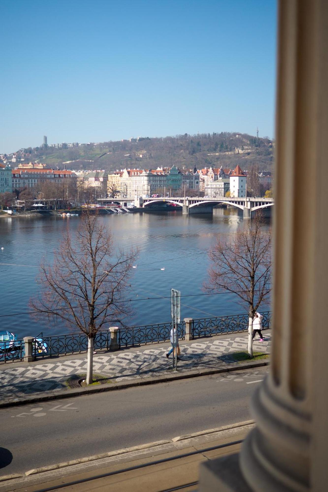 Rasinovo Nabrezi - Riverside Residence 布拉格 外观 照片