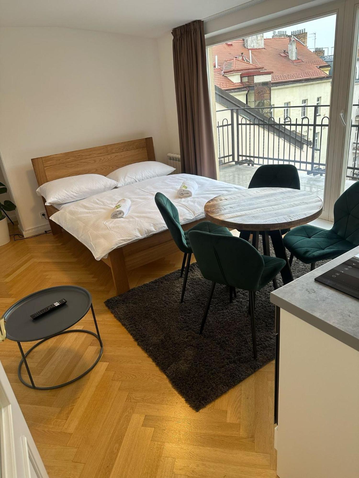 Rasinovo Nabrezi - Riverside Residence 布拉格 外观 照片
