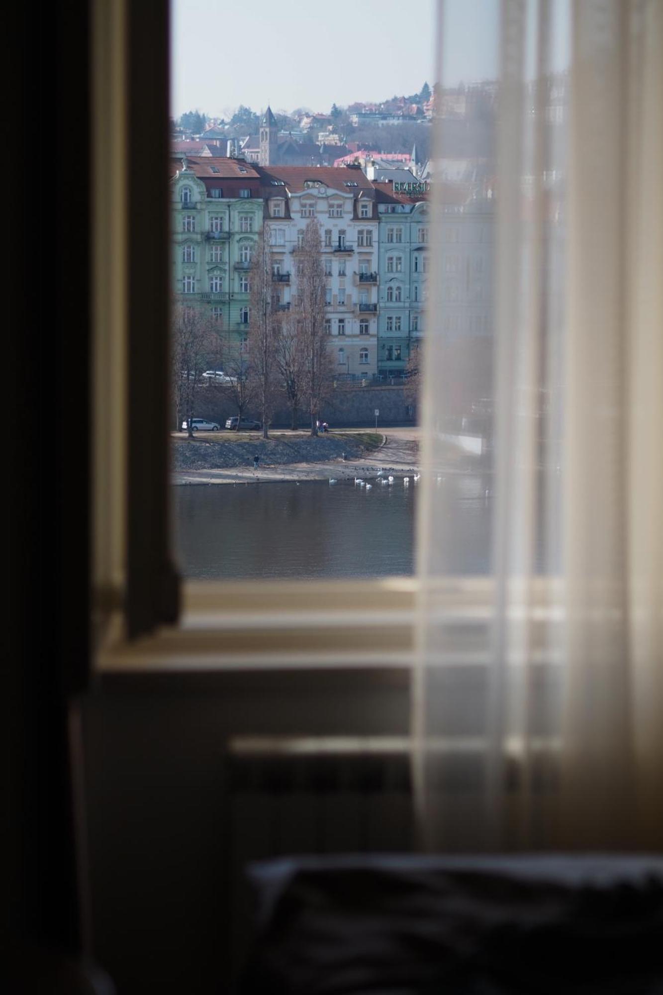 Rasinovo Nabrezi - Riverside Residence 布拉格 外观 照片